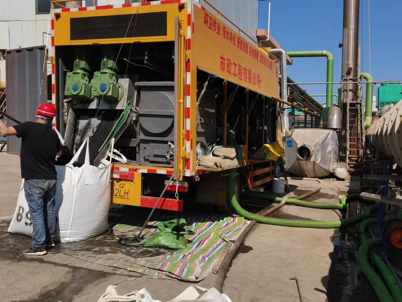 钦州淤泥压干处理